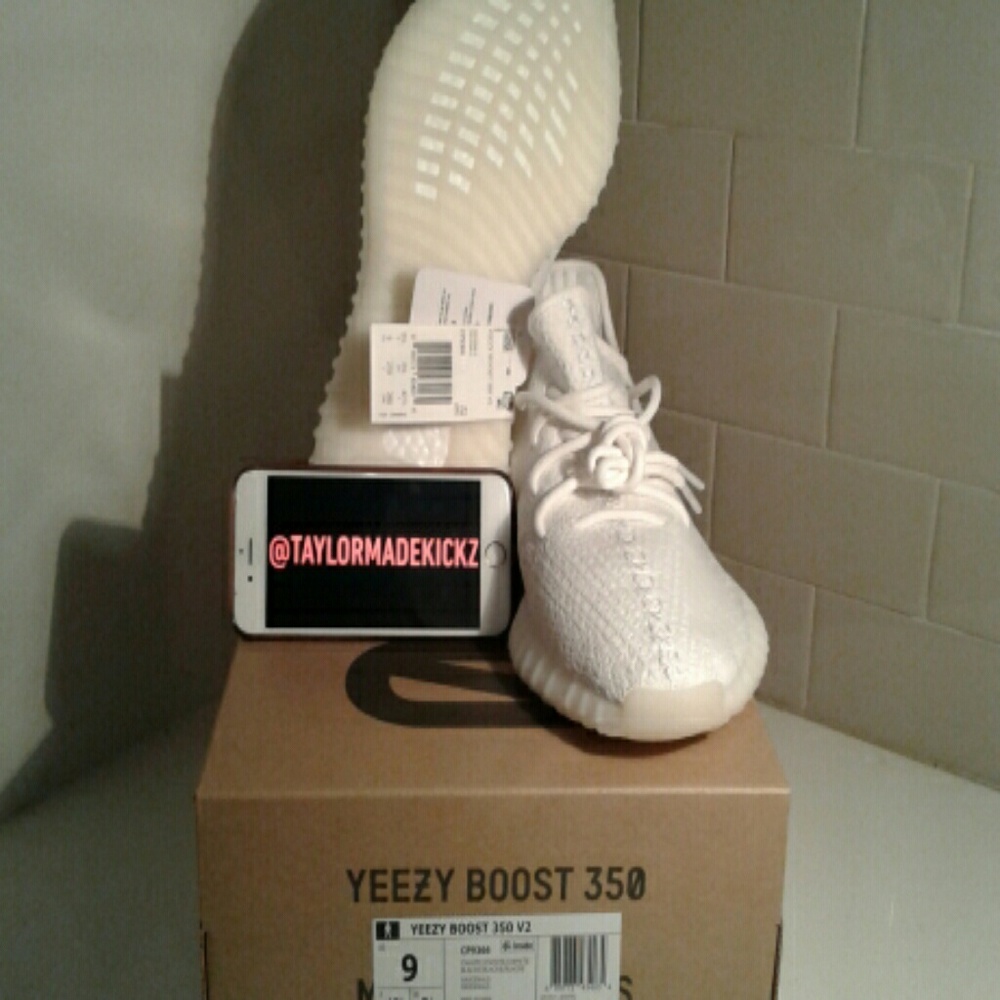 Yeezy Boost 350 V2